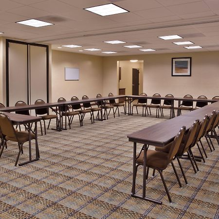 Holiday Inn Express & Suites Moultrie By Ihg Exterior photo