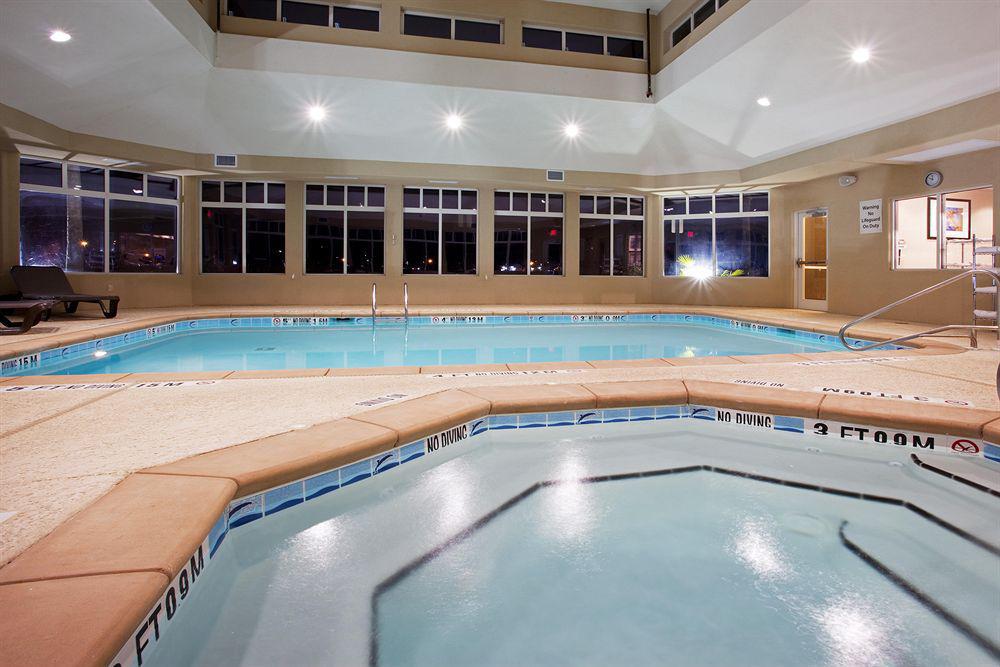 Holiday Inn Express & Suites Moultrie By Ihg Facilities photo