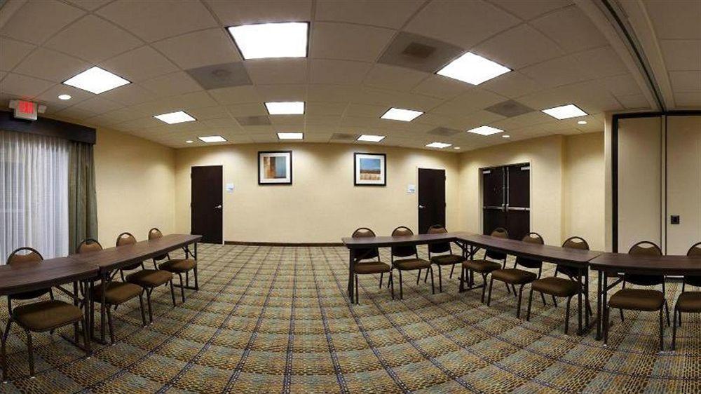 Holiday Inn Express & Suites Moultrie By Ihg Exterior photo