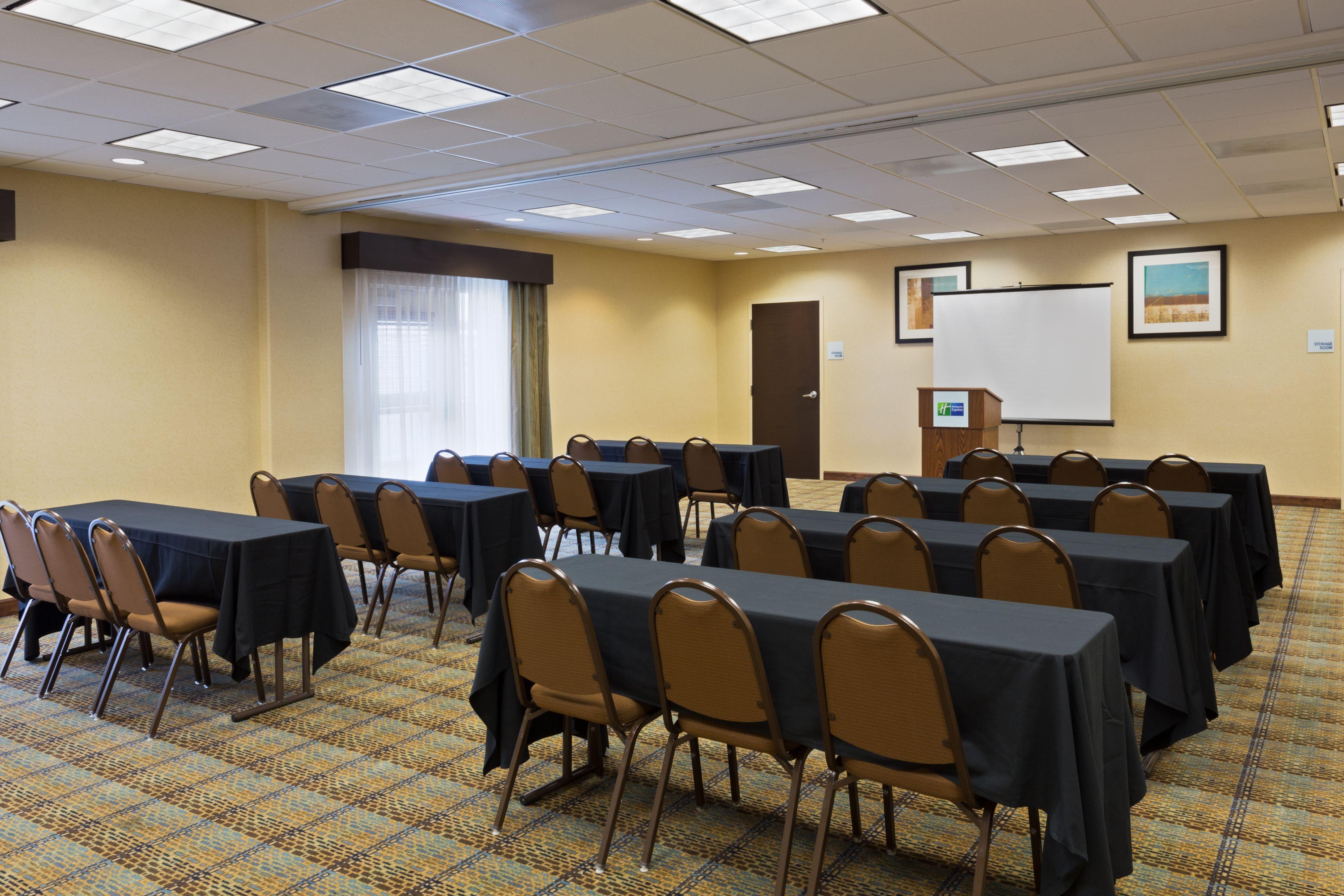 Holiday Inn Express & Suites Moultrie By Ihg Exterior photo