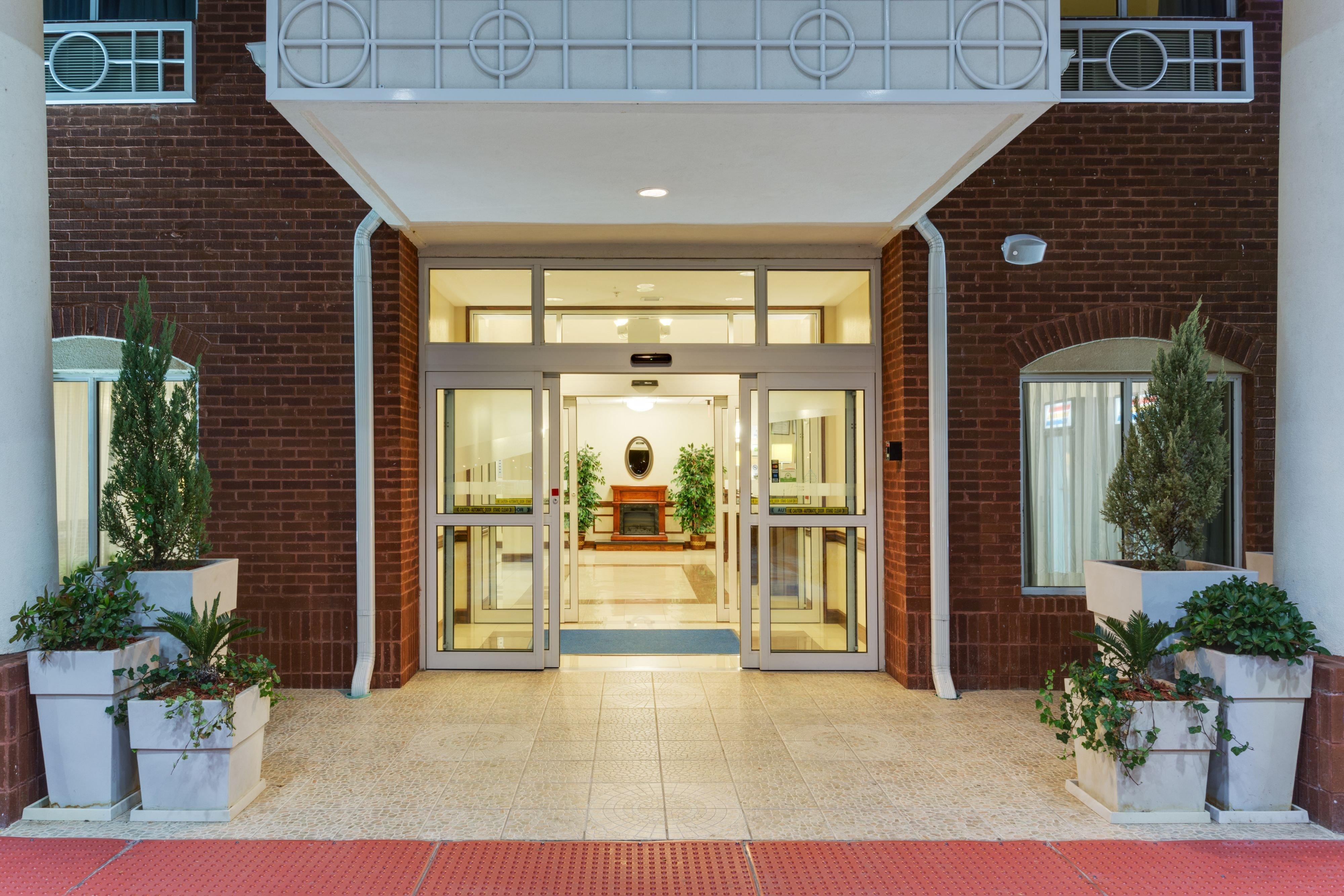 Holiday Inn Express & Suites Moultrie, An Ihg Hotel Exterior photo