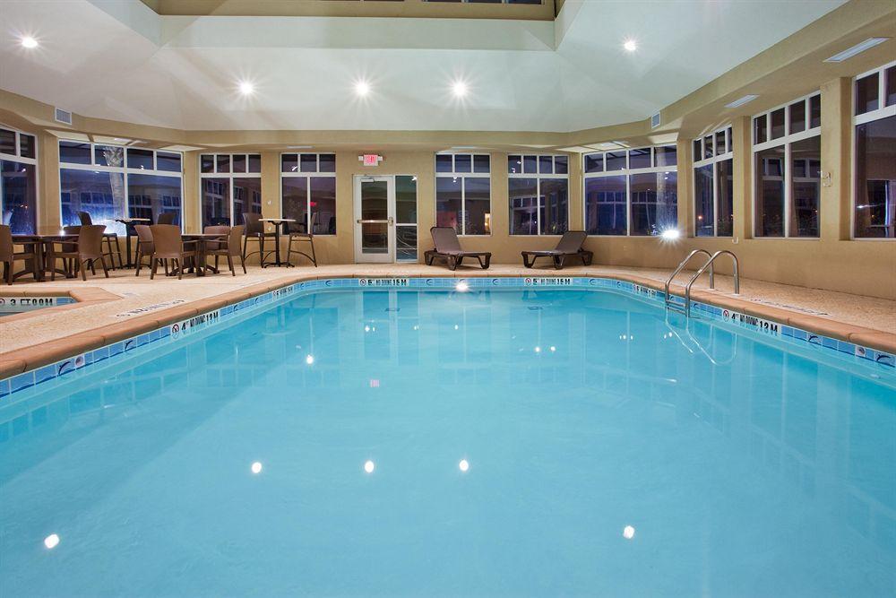 Holiday Inn Express & Suites Moultrie By Ihg Facilities photo
